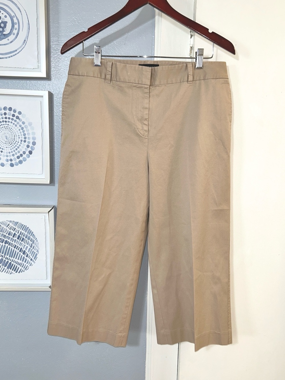 Talbots Women’s Petite Size 14P Wide Leg Cropped Chino Style Pants in Khaki